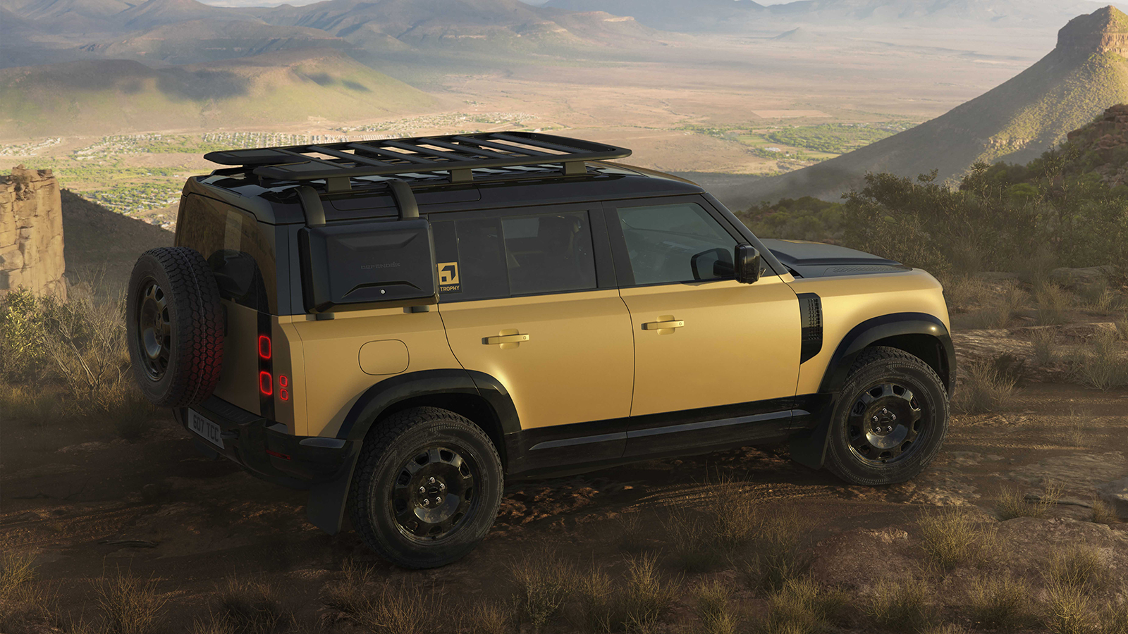 To νέο Land Rover Defender Trophy Edition φτιάχτηκε για περιπέτεια 